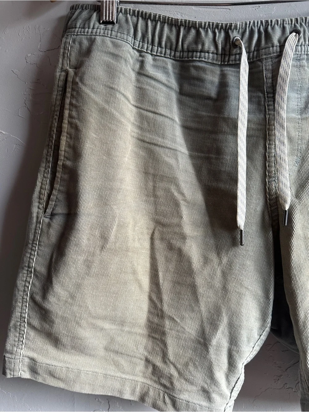 Vuori Optimist Corduroy Shorts Workwear Skate Grunge Mens L Flawed Discoloration